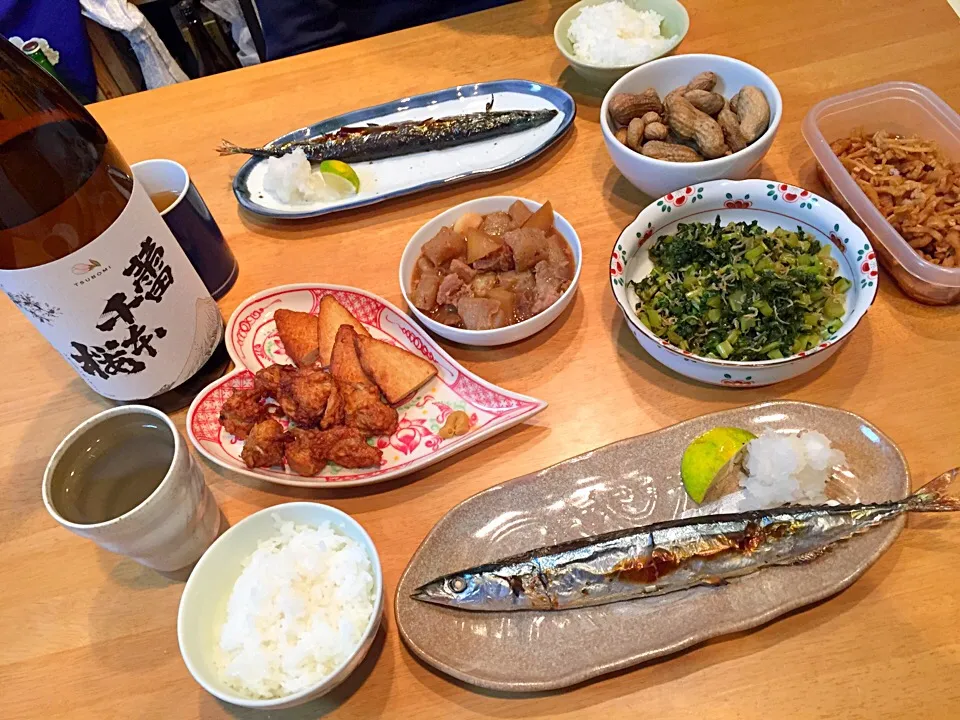 秋刀魚の塩焼き
牛すじの味噌煮込み
茹で落花生
飫肥天
大根葉の炒め物
大根のハリハリ漬け
娘が田植え稲刈りをした新米|めぐみさん