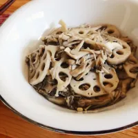 Snapdishの料理写真:Yuka Nakataさんの料理 Stir fried mushrooms n lotus root w/ anchovy 蓮根と茸のアンチョビ炒め