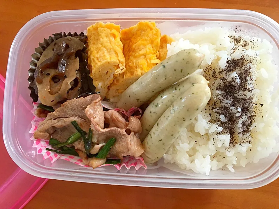 久々アップのお嬢のお弁当❗️
野菜高騰につき 緑の少ないお弁当に…💧|みゆさん