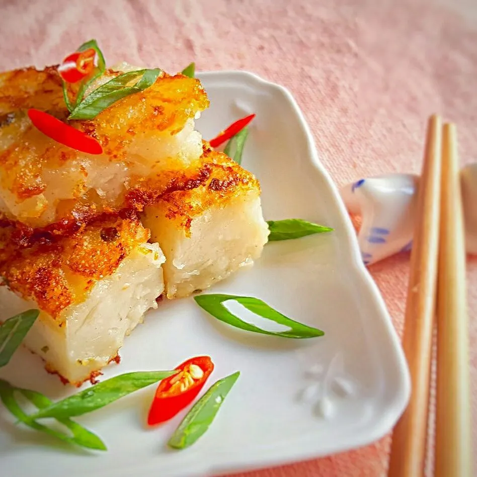 freshly made pan fried radish cakes for lunch|Chua Jeanさん