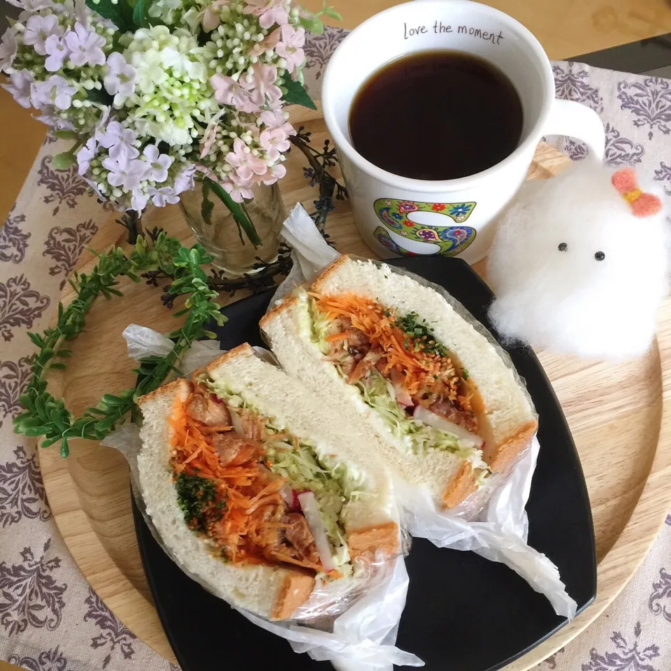 11/2❤︎焼き鳥&クリームチーズ、野菜たっぷりamoサンドイッチ|Makinsさん