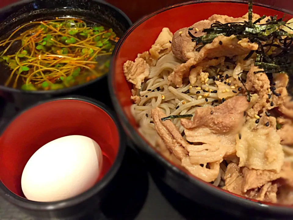 立ち食いそば手帳 名店120［首都圏編］越後そば（東京）肉蕎麦つけ麺、特盛|buhizouさん