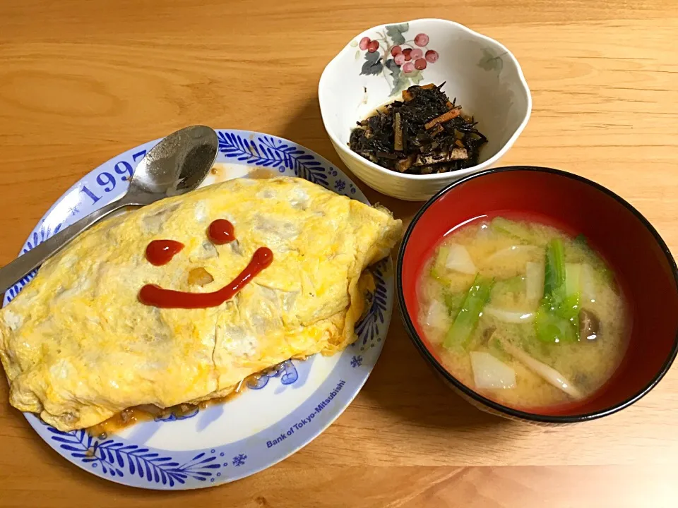 ポテトオムレツ⭐️ひじきの煮物⭐️大根と小松菜のお味噌汁|ほなさん