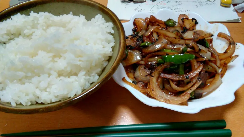 ご飯
味付きホルモンの炒め物|ざきさん