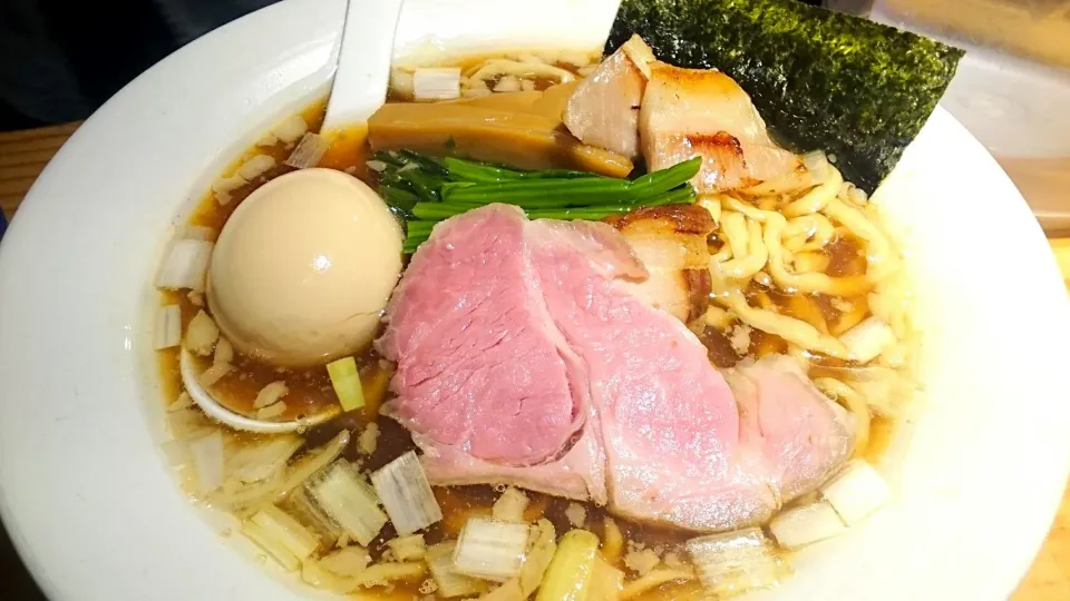 麺処 篠はらの  1周年記念限定麺 手揉み中華そば<ちょっと大人の味玉付き>＠池袋、要町16122|大脇さん