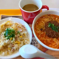 Snapdishの料理写真:ミスター飲茶レギュラーセット「とろとろ肉味噌坦々麺と帆立ダシ五目ミニ炒飯」|H&Wさん