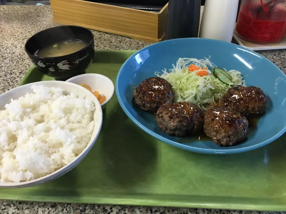 肉増しハンバーグ定食|PegaOさん