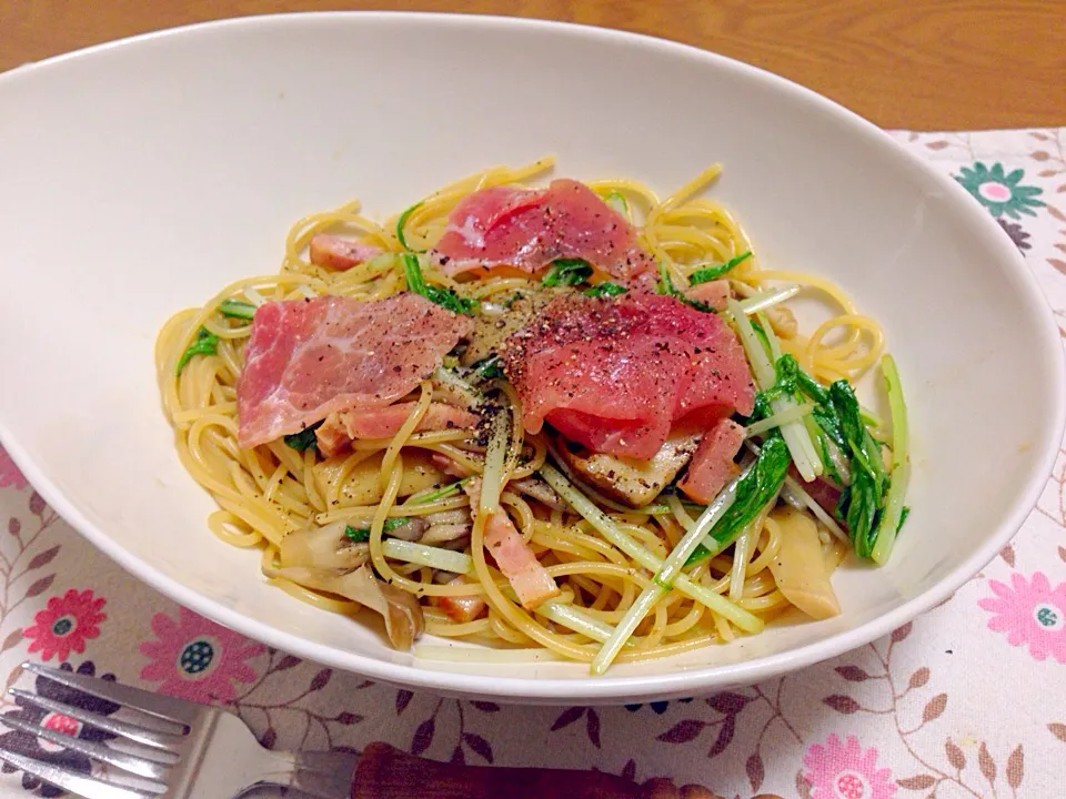 生ハムとベーコンと水菜のペペロン|まやんさん