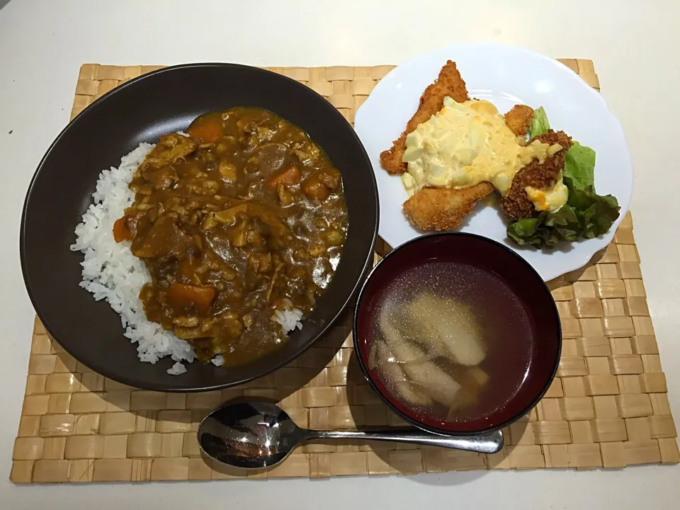 カレーライス
バトウフライ
鯛のお吸物|野上真理子さん