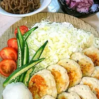 Snapdishの料理写真:鶏つくねの照り焼きをおろしポン酢で💕