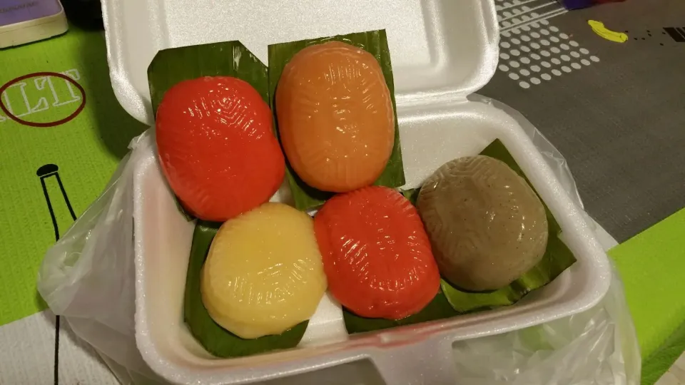 traditional pastry : Ang Ku Kueh|秋平さん