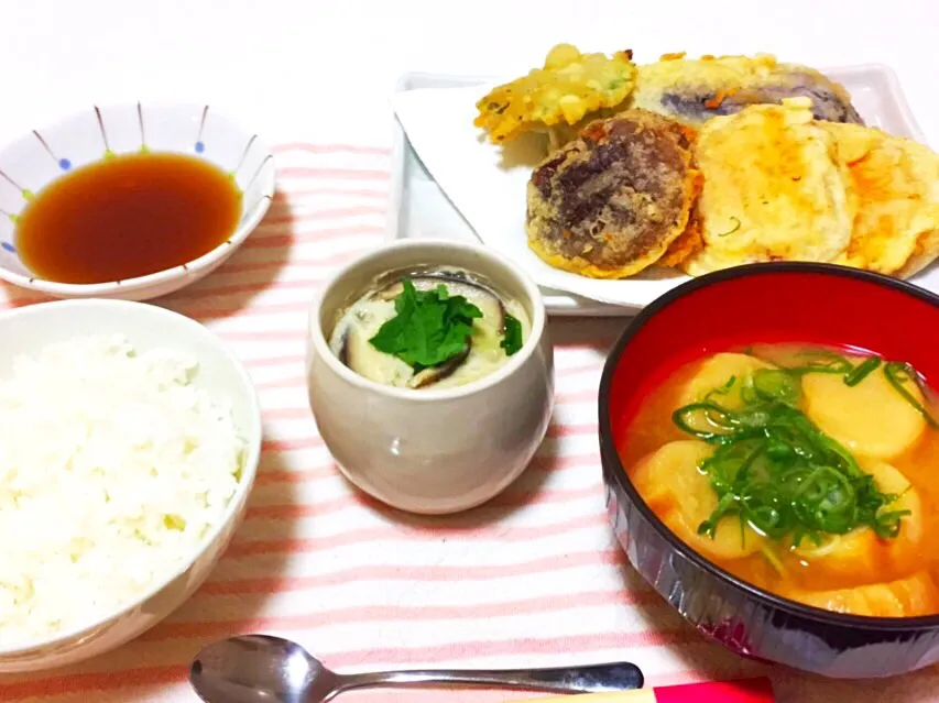 さつまいも、大場、しいたけ、なすの天ぷら＊
茶碗蒸し＊
お麩の味噌汁＊|anna☺︎さん