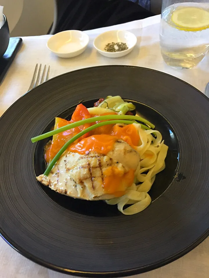 Snapdishの料理写真:機内食のメイン料理|H.Kさん