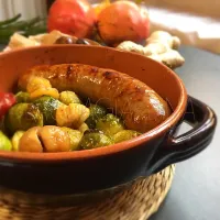 Roasted pan with Brussel sprouts, Chestnut and Sausage|laura giardinaさん