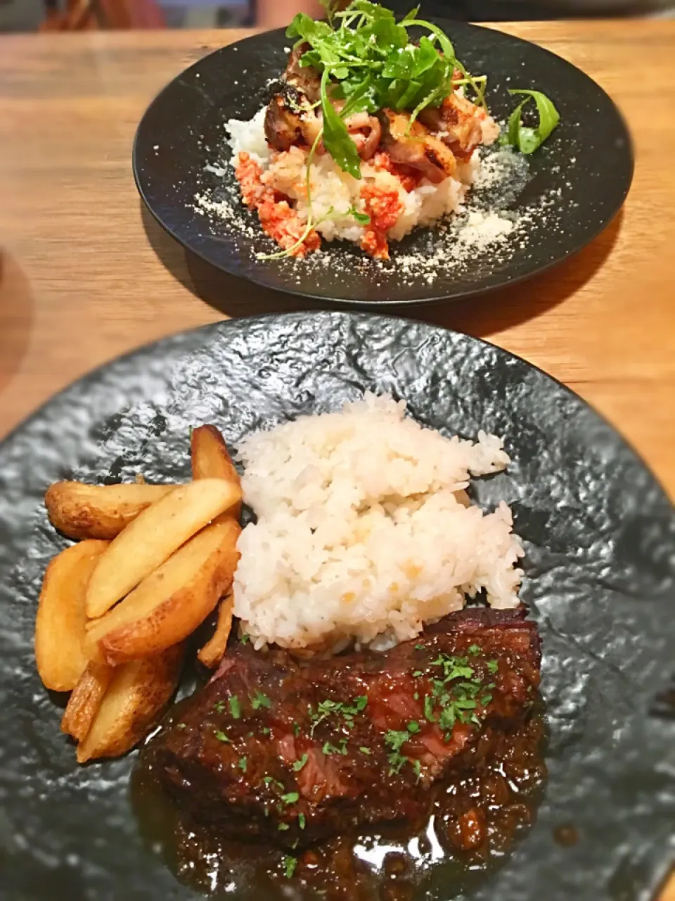 Snapdishの料理写真:ブリューパブ テタリューブレのlunch
頰牛肉煮込みとチキンオーバーライス|kctreeさん