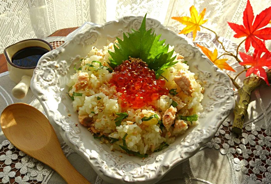 バターライス風味🐟サーモンとイクラde 親子丼|*ママちゃん*さん