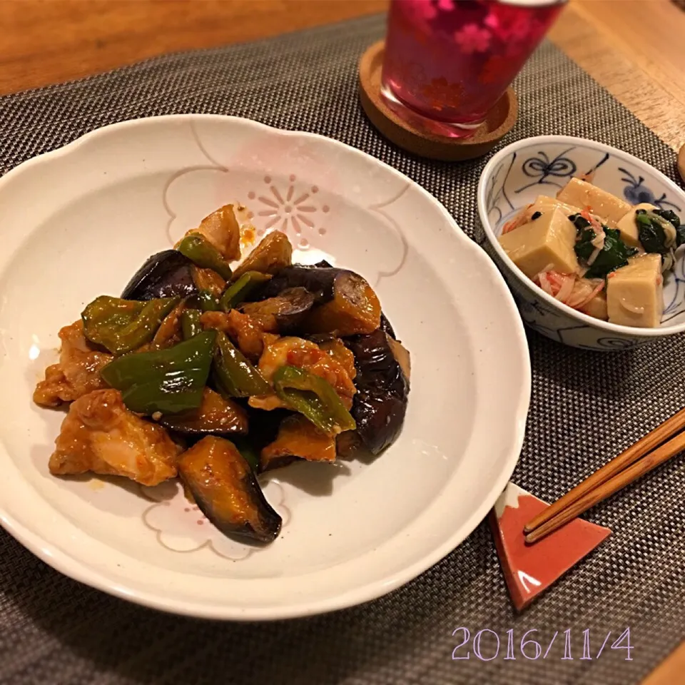 Snapdishの料理写真:鶏もも肉となす、ピーマンの甘酢あん
高野豆腐とほうれん草、かにかまの煮物|𓇼 Ⓢ Ⓗ Ⓘ Ⓝ Ⓞ Ⓑ Ⓤ 𓇼さん