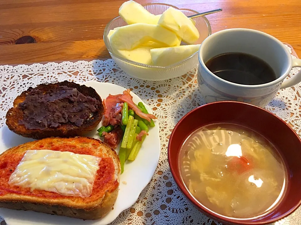 久しぶりのパンで朝ごはん〜名古屋版、小倉トーストもあるよ〜〜ちょっとパンが焦げたけど（笑）|Satokoさん