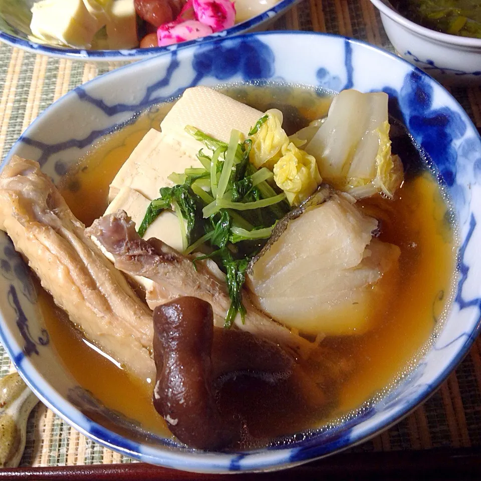 寄せ鍋
タラ、鳥手羽、豆腐、白菜、椎茸、水菜|shozuuさん