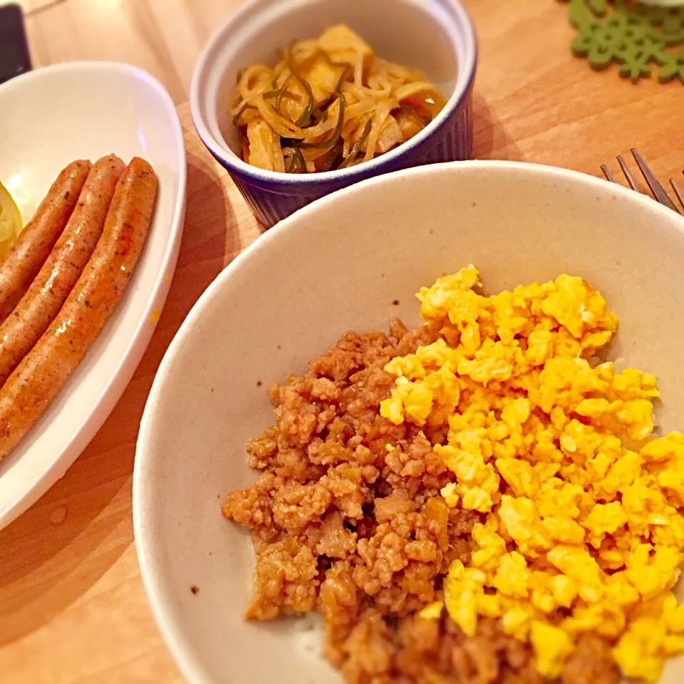 優しい味の鶏そぼろごはん🍚🐤|じゅんこさん