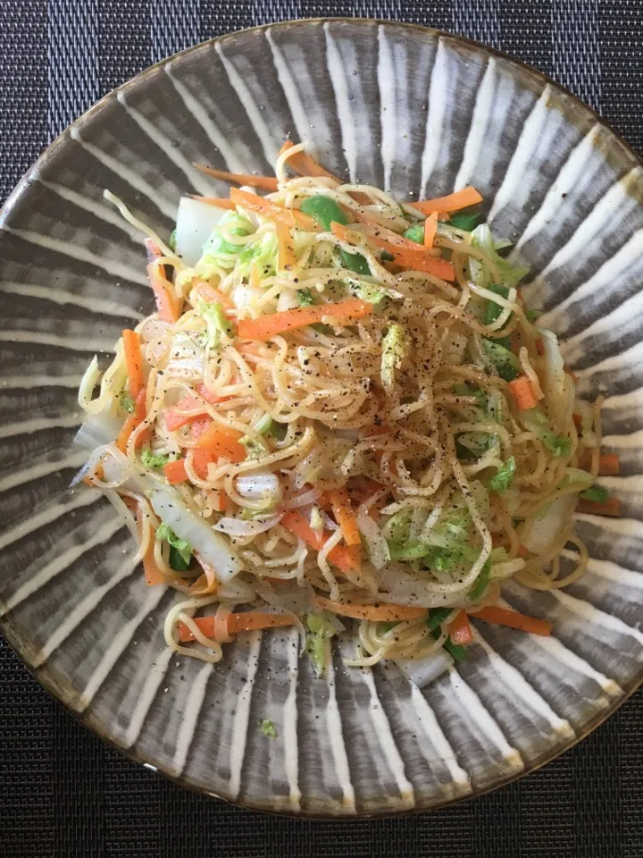 Snapdishの料理写真:グルテンフリーお醤油焼きそば。さっぱりだけど美味しい。|aiさん