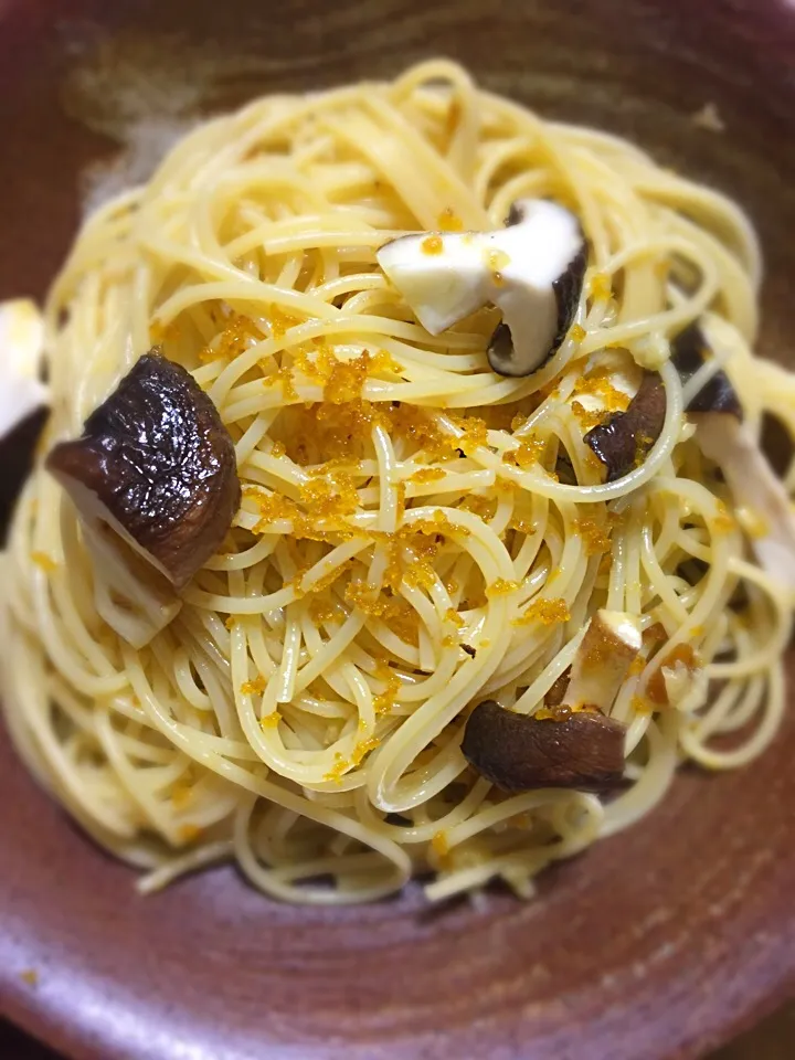 Snapdishの料理写真:Spaghetti alla Bottarga con Shiitake🍄🇮🇹|aястасияさん