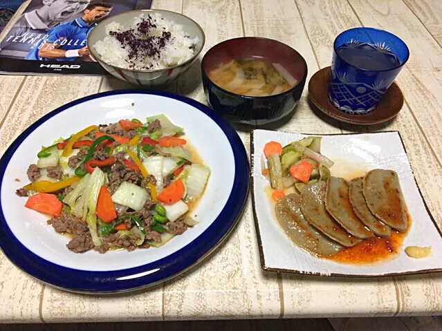 Snapdishの料理写真:今日の男飯(＞人＜;)テニス後の晩御飯バージョン♬
野菜炒めand静岡黒はんぺんの胡麻油焼きwithピクルスand大根と玉ねぎの味噌汁andむかごしそごはん♬|ひーちゃんさん