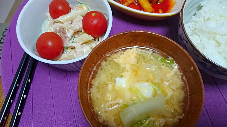 ペンネのサラダとキャベツと卵のお味噌汁|わこさん