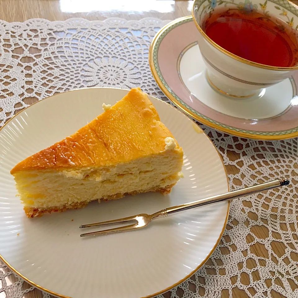 Baked cheese cake & Apple cinnamon tea|かわちさん