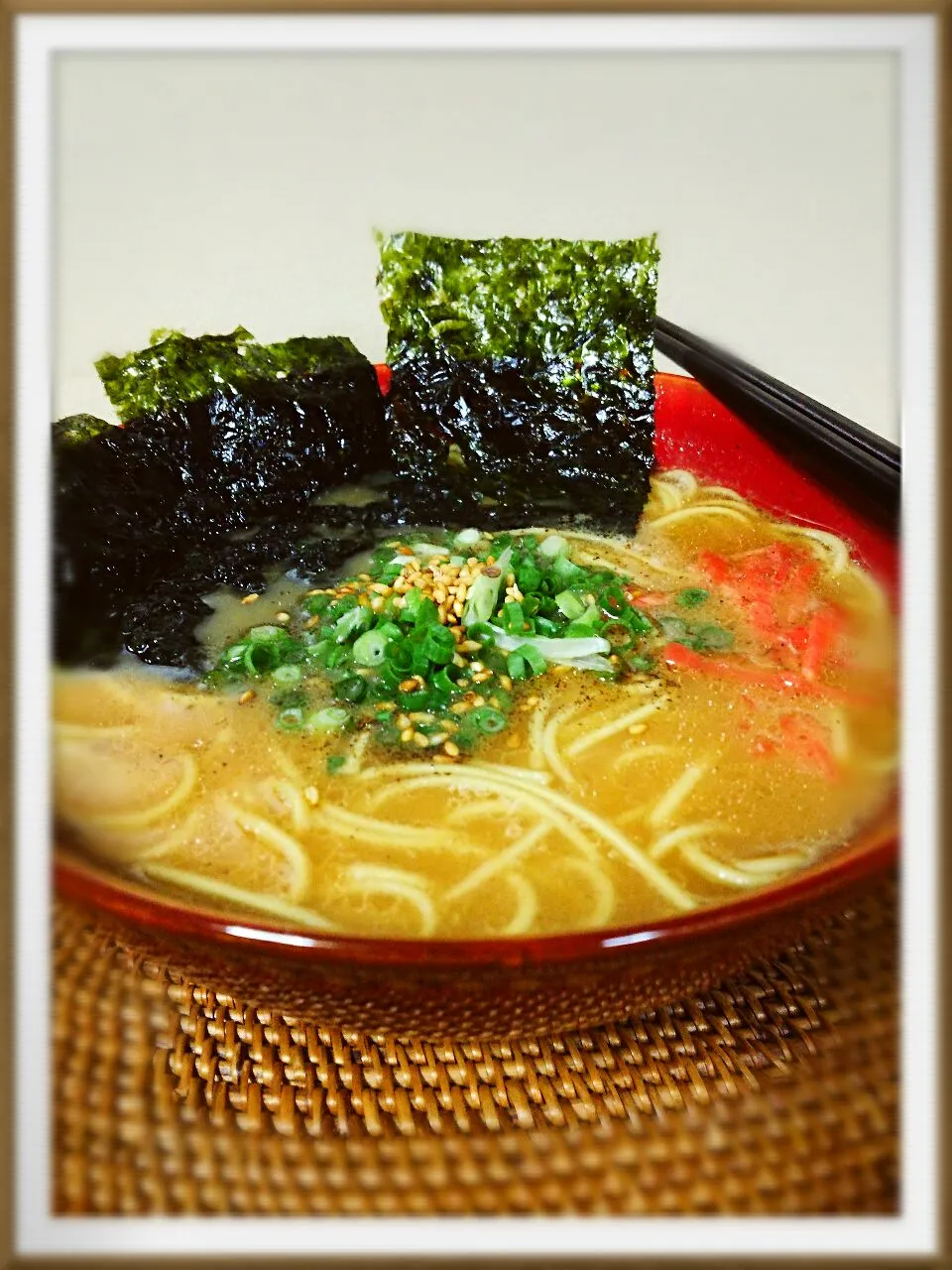 Snapdishの料理写真:五木のストレート中太麺の豚骨
ほとめきラーメン🍜|☆Yumi☆さん