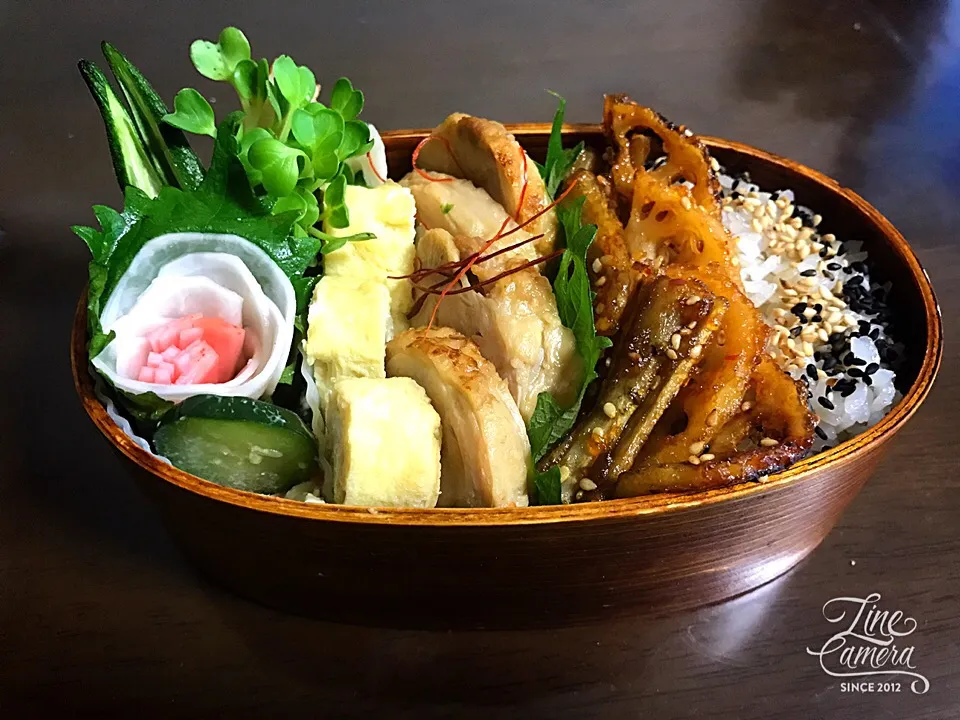 ともさんの料理 薩摩芋と蓮根のデパ地下風がめっちゃ美味しい‼️私のお弁当🍱
薩摩芋ほとんどつまみぐいしてしまいました(//∇//)というわけで 牛蒡と蓮根でごめん🙏|とんちんさん