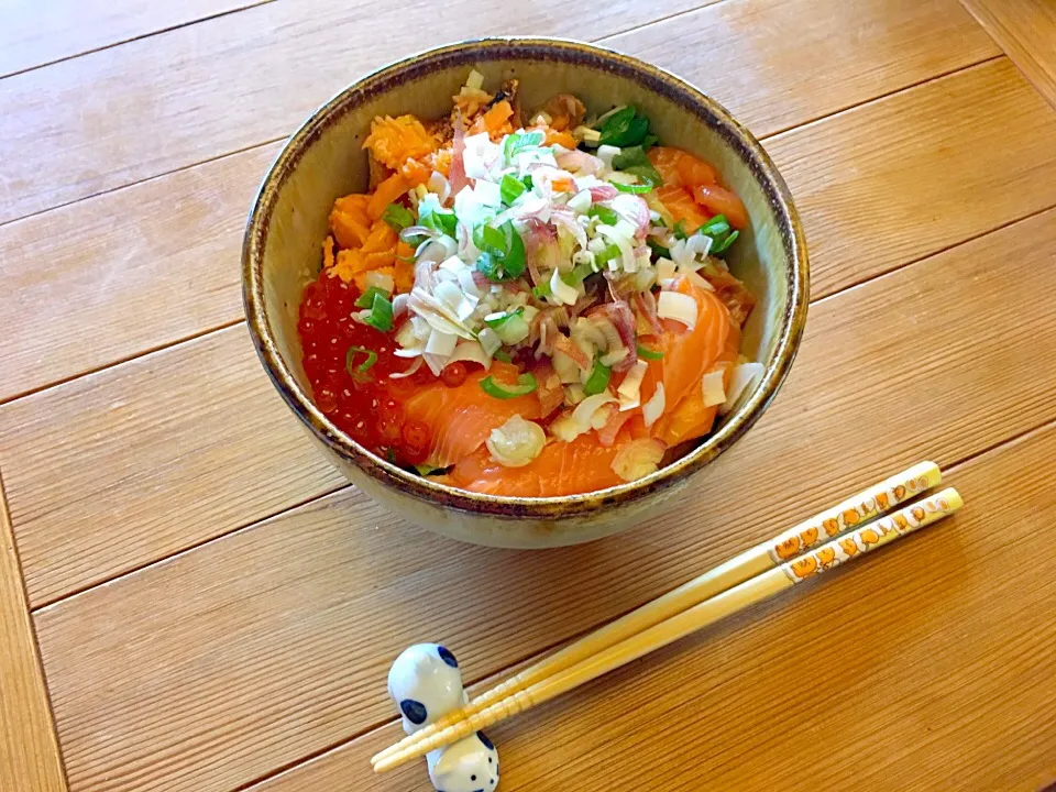 Snapdishの料理写真:3種の鮭の丼|だいくじらさん