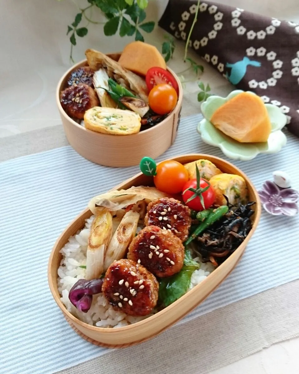 Snapdishの料理写真:つくね弁当☺
つくねの照り焼き  ネギ入り玉子焼き  春巻き  ひじきの煮物  いんげんのごま和え  白ネギ  プチトマト



 #女の子のお弁当 #中学生のお弁当 #中学生女子のお弁当 #女子弁当 #娘弁当 #娘のお弁当 #親子弁当 #わっぱ弁当 #曲げわっぱ #つくね #春巻き|e  satoさん