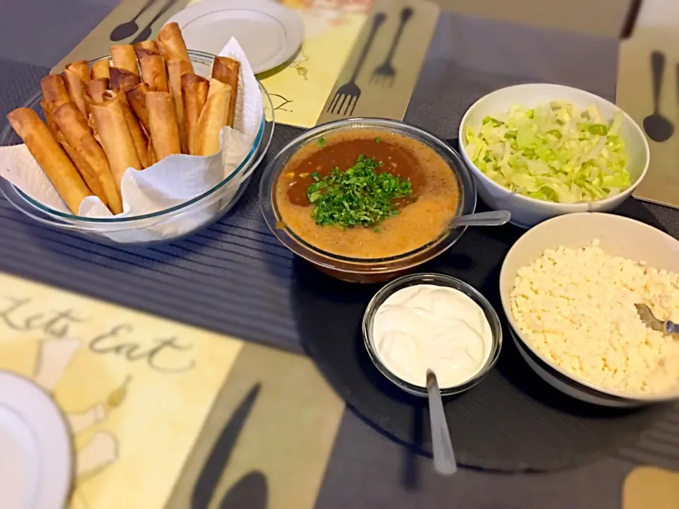 Snapdishの料理写真:Flautas de pollo|Nancyさん