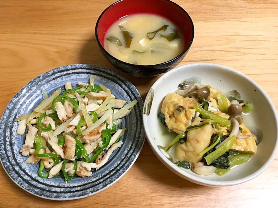 鶏胸肉とじゃがいもとピーマンの塩麹炒め⭐️小松菜とがんもどきの煮浸し⭐️豆腐のお味噌汁|ほなさん