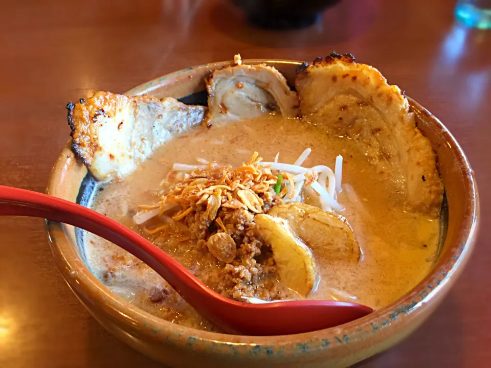 Snapdishの料理写真:味噌焼き焼豚麺（北海道味噌）@麺場壱歩|マニラ男さん