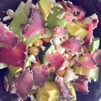 My bowl of salad. lettuce,avo,chickpea,cucumber,feta cheese,biltong no salad dressing needed|Akira Bassonさん