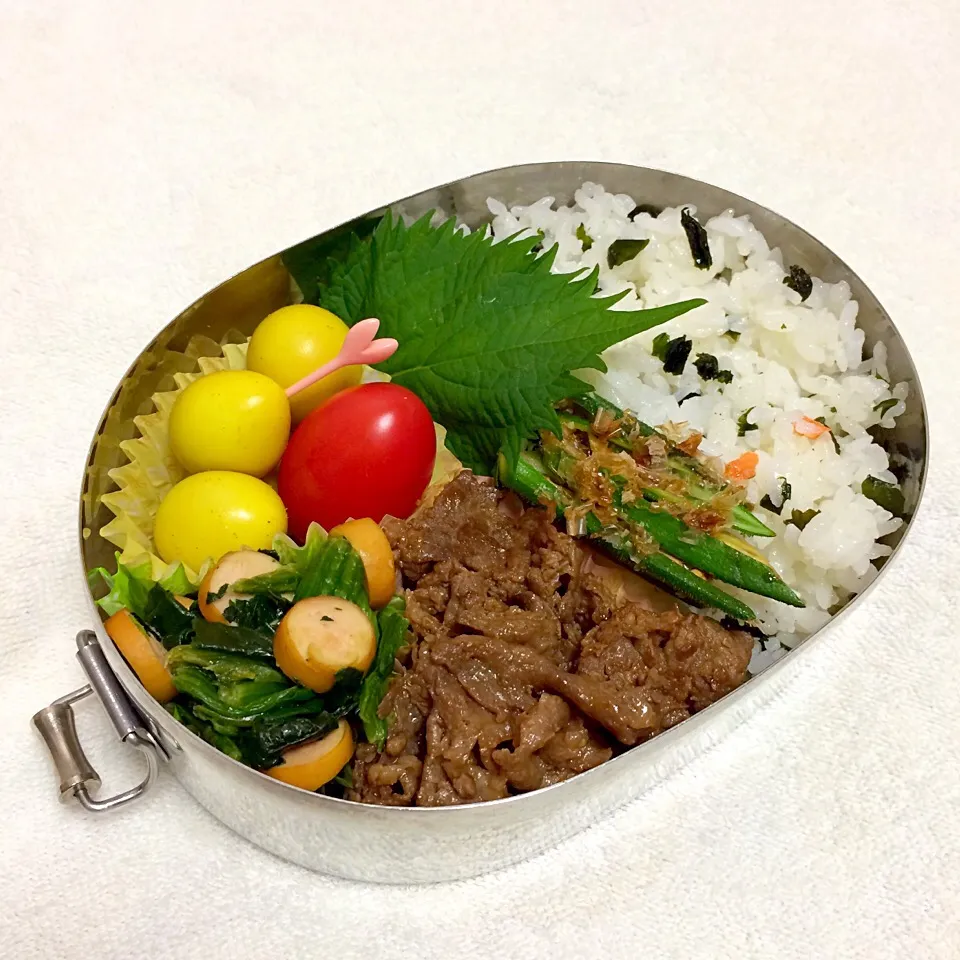 鮭わかめご飯

牛焼肉コチュジャン風味
うずらのカレー煮
ほうれん草とウインナーソテー
オクラのおかか和え
プチトマト|Juneさん