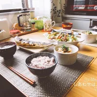 たまに和風の朝ごはん、やはり日本料理が好きだ|RyoMaさん