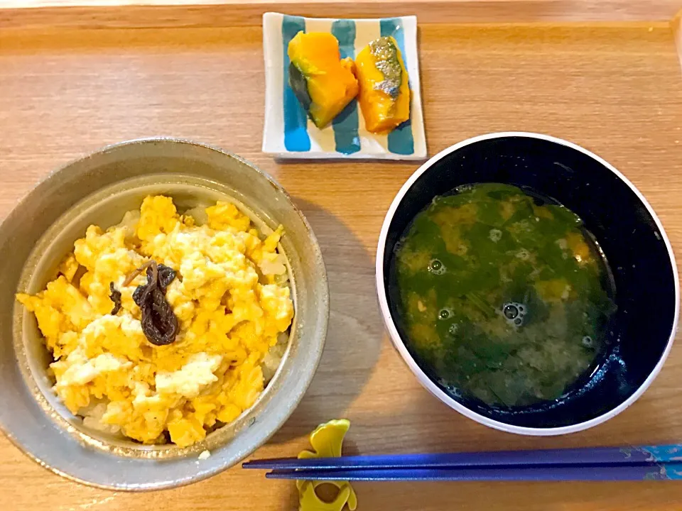 退院後メニュー
夫ご飯

☆出汁たっぷり卵丼
☆かぼちゃの煮物
☆ほうれん草のお味噌汁|☆アスカ☆さん