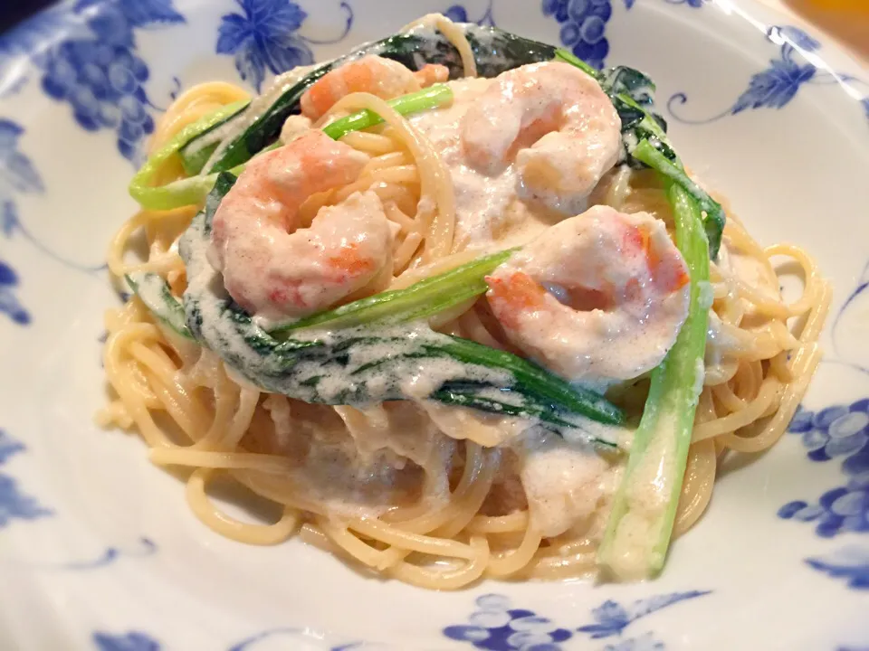 Snapdishの料理写真:Creamy shrimps spaghetti|Aida Q Ouraさん