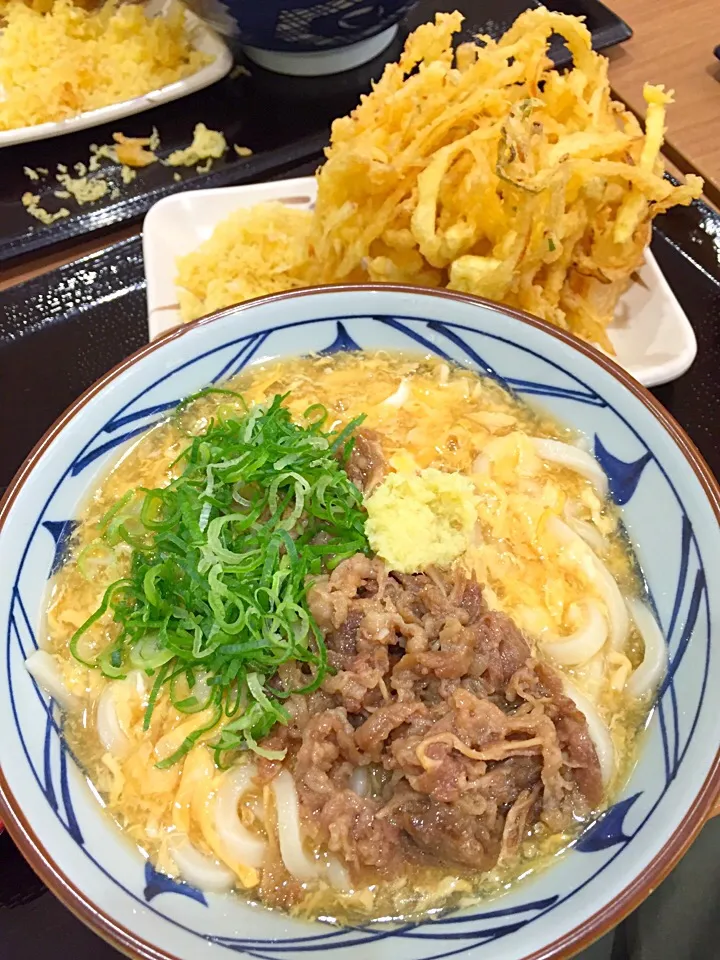 Snapdishの料理写真:肉玉あんかけうどん&野菜かき揚げ@丸亀製麺|Kazuya Miyukiさん