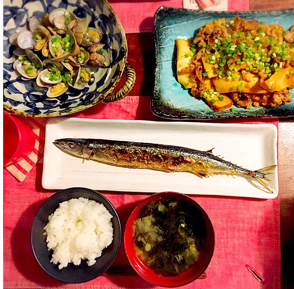 夜ご飯
秋刀魚
厚揚げと豚肉の味噌炒め
浅利の酒蒸し
葱とワカメのお味噌汁
ご飯|nachiさん