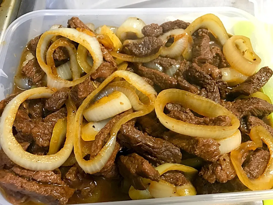 Bistek 
Filipino beef steak
#filipinodish|コンデス エリカさん