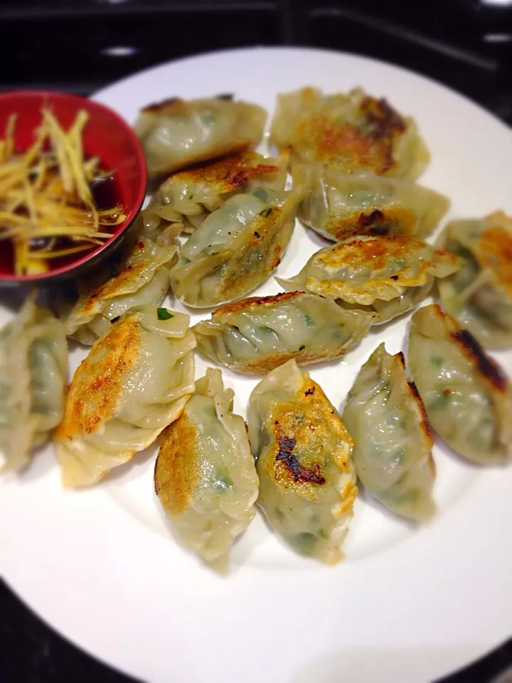 Snapdishの料理写真:Chive Dumplings|Allissa Zhaoさん