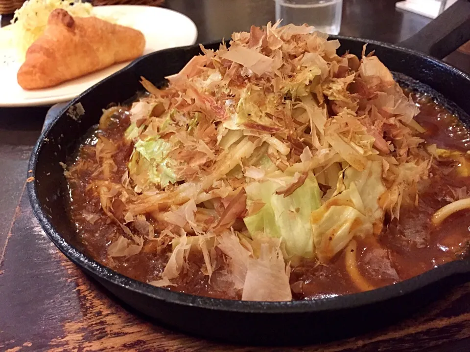 Snapdishの料理写真:今日のランチは、鉄板あんかけパスタ|sono.kさん