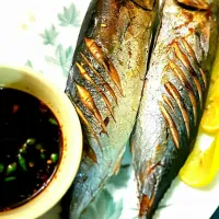 smoked fish with dipping spicy sauce|mama😋さん