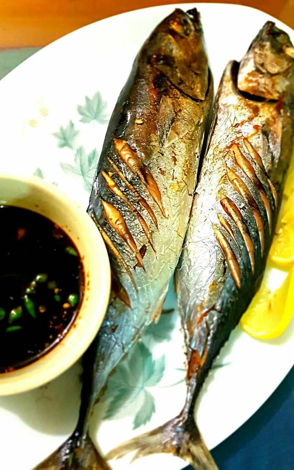 smoked fish with dipping spicy sauce|mama😋さん