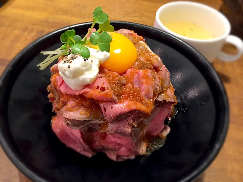 ローストビーフ丼ランチ|ちぃさん