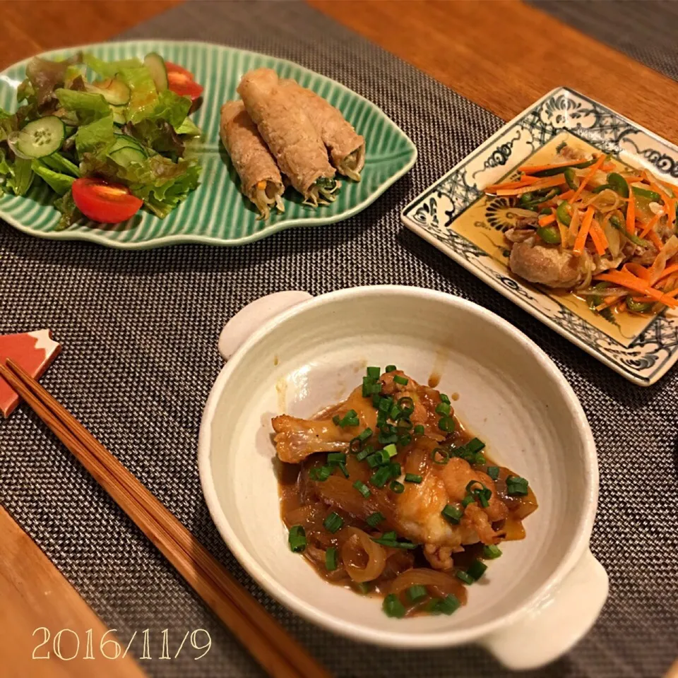 Snapdishの料理写真:もやしとにらの肉巻き
手羽元と玉ねぎの炒め煮
豚こまの南蛮漬け|𓇼 Ⓢ Ⓗ Ⓘ Ⓝ Ⓞ Ⓑ Ⓤ 𓇼さん